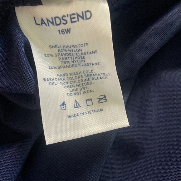 Land’s End Women's Plus Size 3 Inch Quick Dry Swim Shorts with Panty Sz 16 W - Picture 3 of 4